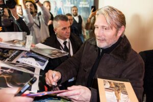 mads mikkelsen in red dragon 8